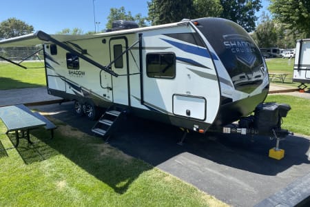 Chelan WA Lake Chelan RV! Fully equipped, bunks, king bed. Delivery and setup!