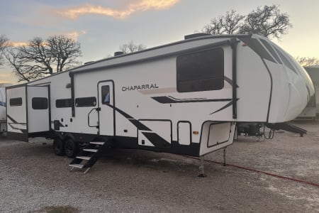 Valley View TX Chaparral 355FBX