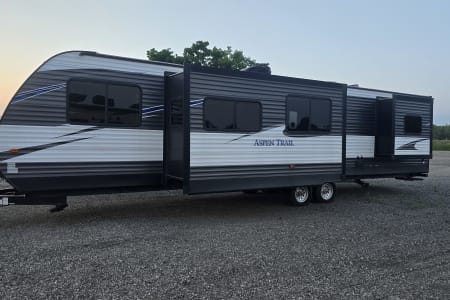 Waubaushene ON 2020 Dutchmen Aspen Trail