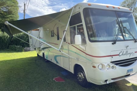 New Milford CT Damon Challenger clean, comfortable, and ready for adventure
