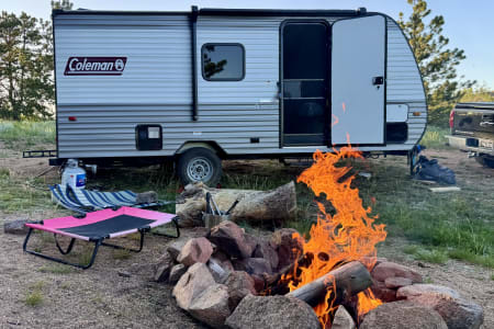 Cheyenne WY Family-Friendly Lightweight Camper – 2023 Coleman Lantern LT 17B