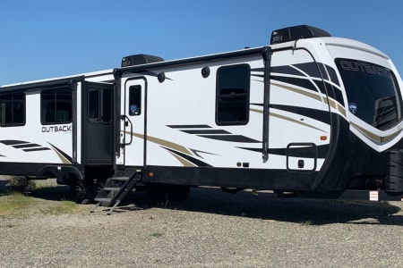 Ukiah CA Retreat in style. 2021 outback