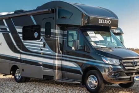 Oceanside CA 20 - 2022 LUXURY Mercedes Thor Delano - Sleeps 6 - WiFi - Ebikes$