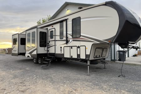 Moses Lake WA ML30 Forest River Sandpiper 389RL