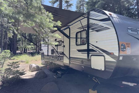 Sacramento CA **Shasta Lake EVO | 🚐 Includes 50GB Starlink WiFi – Stay Connected