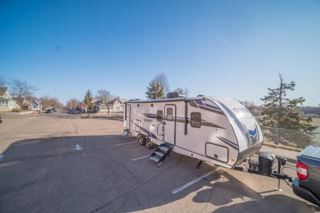 Columbus MN 2021 CrossRoads RV Sunset Trail