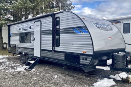 Norwich ON 2021 Forest River - 28 Feet - Sleeps 6 - 4,352lbs dry weight!