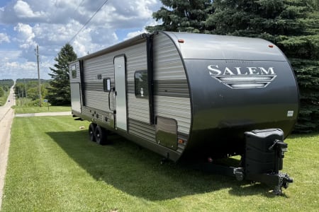 Hortonville WI Grill & Chill Bunkhouse Bungalow