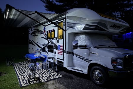 Brownsburg IN 2018 Jayco Greyhawk Prestige - Plus eBikes Available!