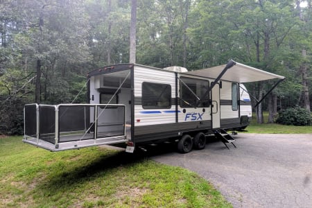 Fletcher NC Salem FSX | Awesome toy hauler with large deck