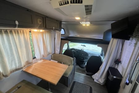 Class-C rentals in Smiths Falls