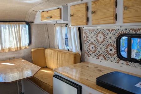 Redondo Beach CA Adorable 16' Scamp layout 4 trail Fully Renovated & Ready for Adventure