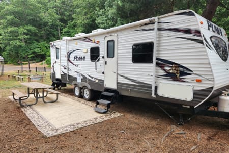 Eaton Rapids MI PET and KID Friendly Bunkhouse