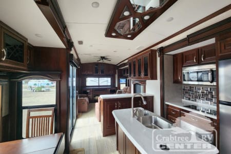 Alma AR 2017 Jayco Designer 39RE