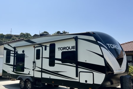 Azusa CA Heartland Torque Toy Hauler w/ patio deck, generator and sleeps 8!