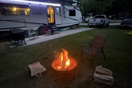 Summerville SC Cozy family travel trailer!