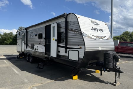 Somers CT 2020 Jayco Jay Flight  32BHDS  Premium Bunkhouse