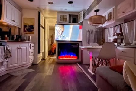Huntington Beach CA The Country Star - Fully Custom Class A w/ 4 Slides & Pet Friendly!