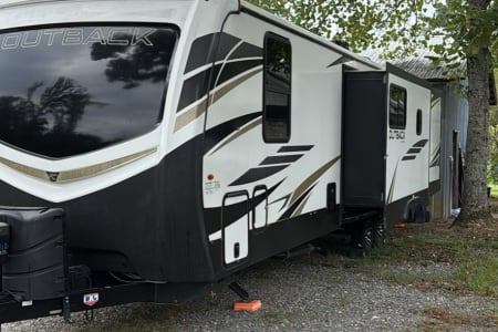 Monticello AR Family Adventure Outback – Sleeps 8-10 with Upgrades