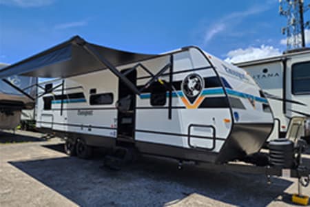 Orlando FL 2 BEDROOM - SLEEPS 9 - OFFICIAL DISNEY RV PROVIDER
