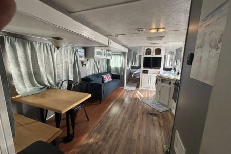 Aransas Pass TX 2010 Keystone RV Springdale (monthly rental)