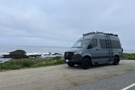 San Leandro CA Ad-VAN-Ture Awaits with Vaughn! (4WD + FurFriendly)