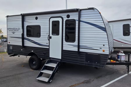 Hooper UT Lightweight and easy to Haul 2019 Keystone Springdale 1700FQ rental trailer