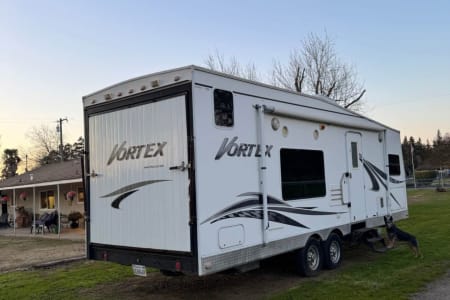 Sacramento CA Thor Toy Hauler