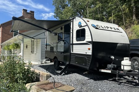 Lorain OH 2022 Coachmen Clipper Ultra Lite 17BHS