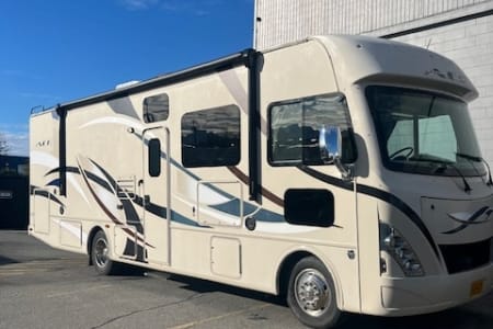 Anchorage AK THANOS - 2015 Thor MOTOR COACH ACE