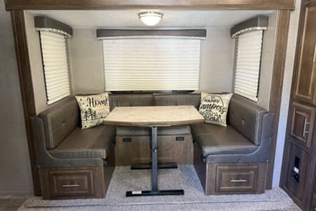 Whitney TX 2020 Forest River Rockwood MiniLite 2506S | WonderLuxe Escape