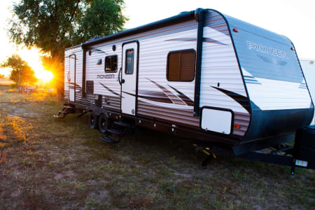 Peyton CO Spacious Pioneer Travel Trailer – Sleeps 10 | Family & Hunting Ready