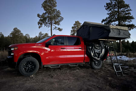 Fairplay CO Ms. Scarlet-Trail Boss 4X4,Roof Top Tent,Fridge,Jackery
