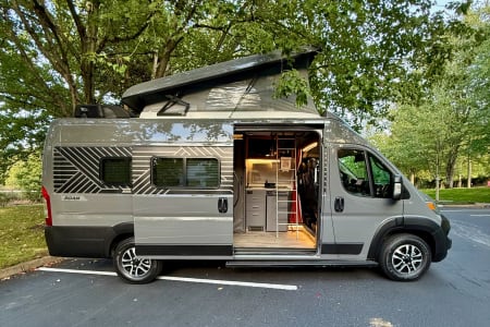 Bellevue WA 2024 Winnebago Roam 59RZPT | The Only Open-Concept Pop-Top Class B