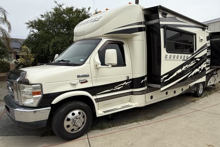 Madera CA 2012 Forest River Coachmen Concord