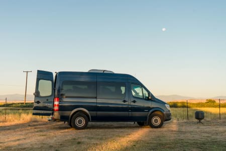 Camper-van rentals in Canby