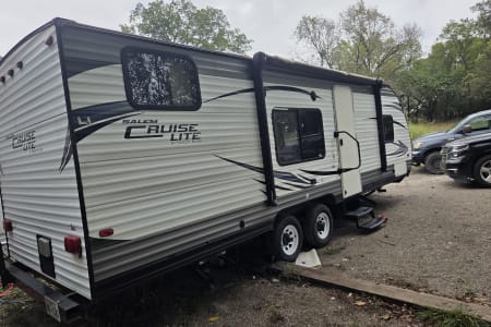 WAPANUCKA OK 29ft salem cruise light.