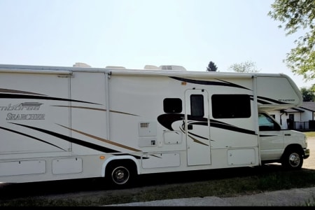 Class-C rentals in Christopher Lake