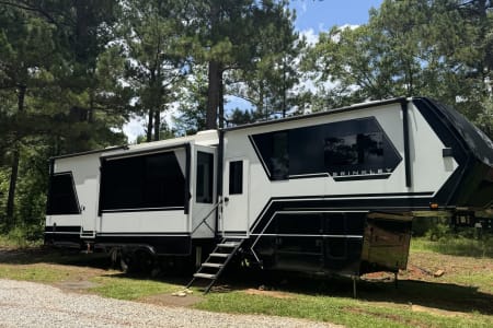 Myakka City FL 2024 Brinkley RV Model G 3950