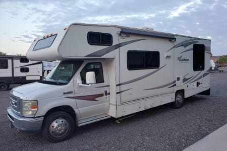 Mesa AZ 2012 Coachmen 26ft class c rv sleeps 8
