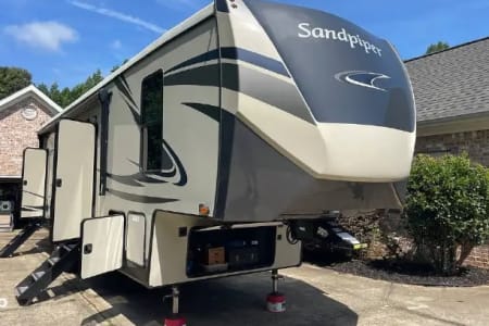 Lexington VA 2022 Forest River Sandpiper 3300BH