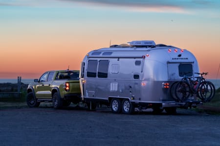 Rosenberg TX The Silver Cloud – 2019 Airstream 23CB Adventure Bunk