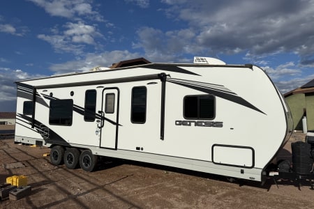 Toy-hauler rentals in Apache Junction