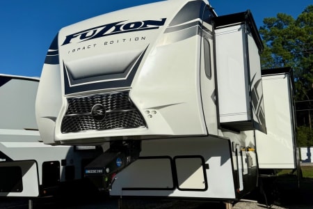 Willis TX 2020 Keystone Fuzion Impact