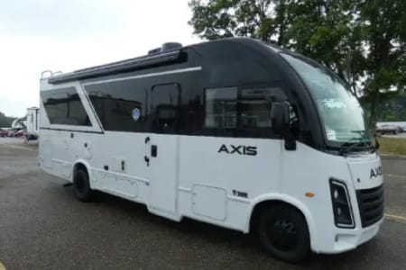 Appleton WI 2026 Thor Axis 26.2 ................ $315/night for 7+ nights