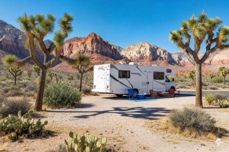 Las Vegas NV (#2) Sleeps 6, Cozy, Easy to drive, Festival friendly