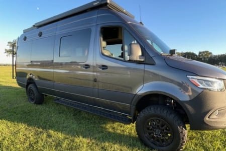 Lakeland FL 2025 27North Venture AWD - Luxe Off-Grid Explorer (Starlink + Solar)