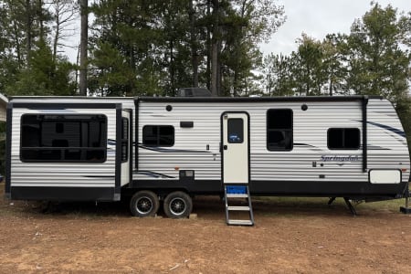 Travel-trailer rentals in Hughes Springs