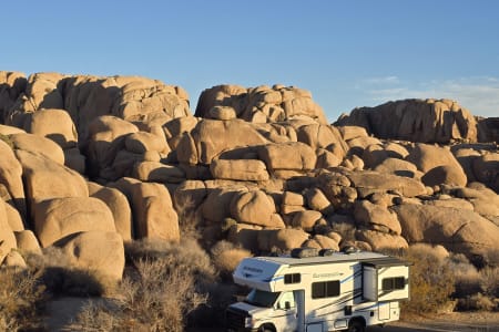 GARDEN GROVE CA Adventure-Ready 2021 Sunseeker – Lifted, Luxurious, Fully Equipped!