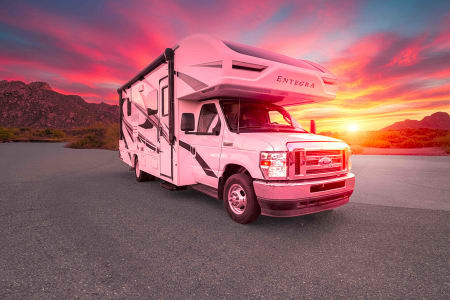 Chandler AZ 2023 Entegra Odyssey 24B 27” ***All Inclusive***